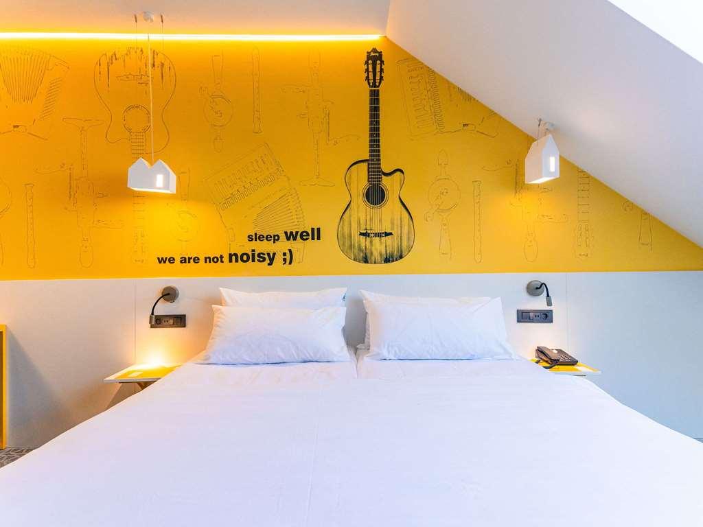 Hotel Ibis Styles Sibiu Arsenal Zimmer foto
